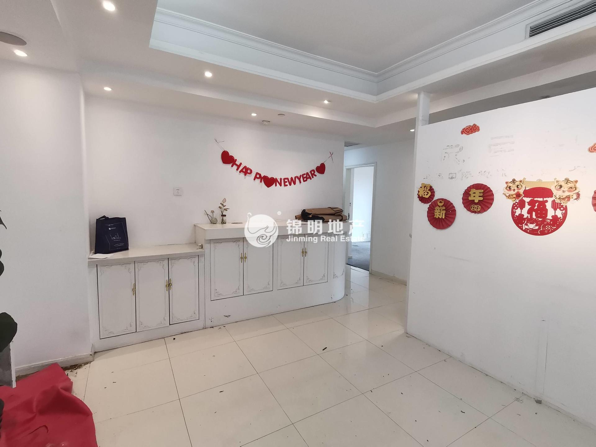 长风国盛中心111平米写字楼出租